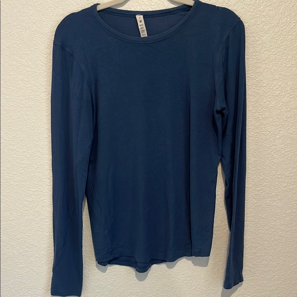 Lululemon Women's Blue Long Sleeve Top